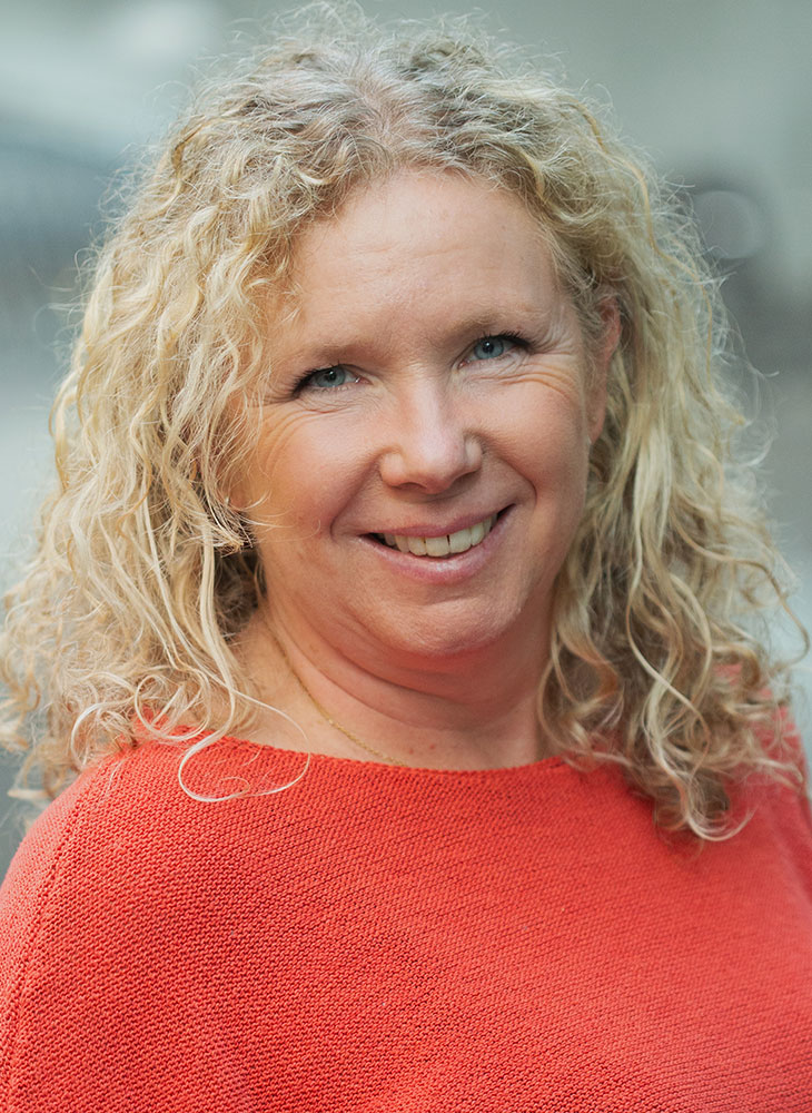 Portrait image of Claire Niven